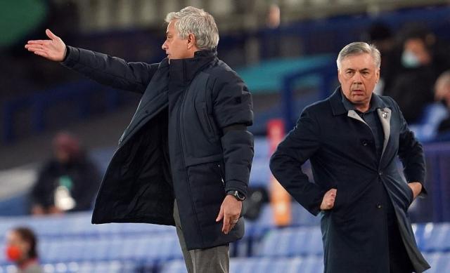 在线娱乐-穆帅:主裁判和VAR是朋友 对博格巴说什么不感兴趣